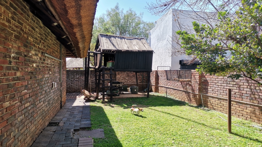 4 Bedroom Property for Sale in Van Der Hoff Park North West